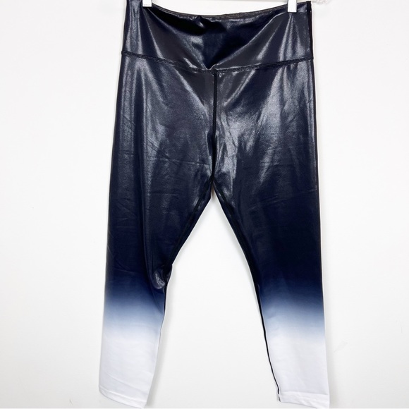 NWOT ZYIA Active Ombre Light n Tight
High Rise 7/8 leggings - Picture 7 of 8